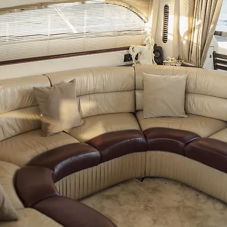 船上ホテル Bosphorus Hermes *