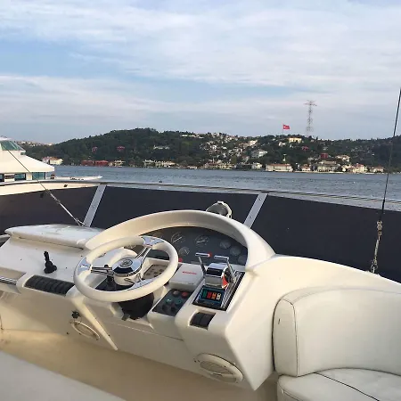 Bosphorus Hermes Botel *