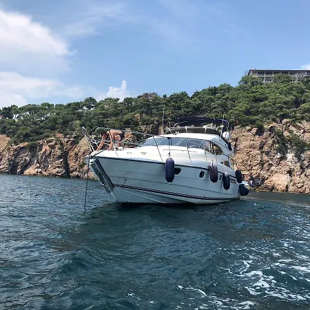 Bosphorus Hermes 船上ホテル *