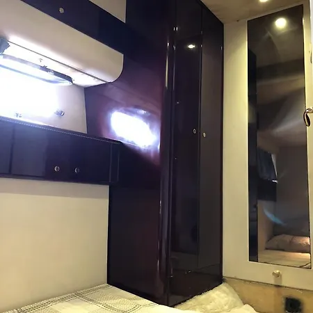 船上ホテル Bosphorus Hermes *